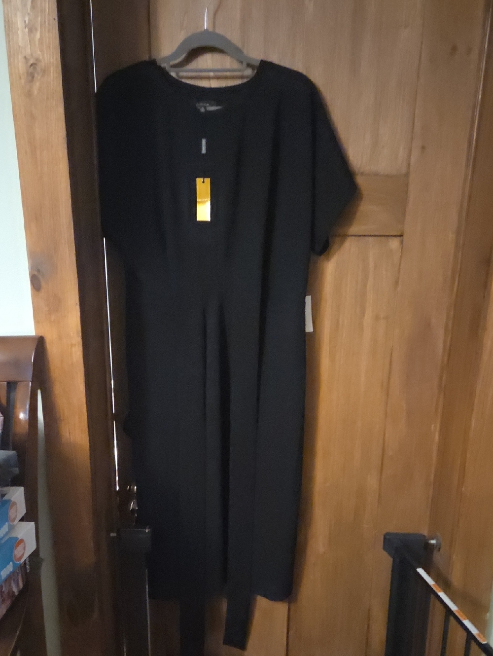 Alexia Admor Black Short-Sleeve Midi Dress